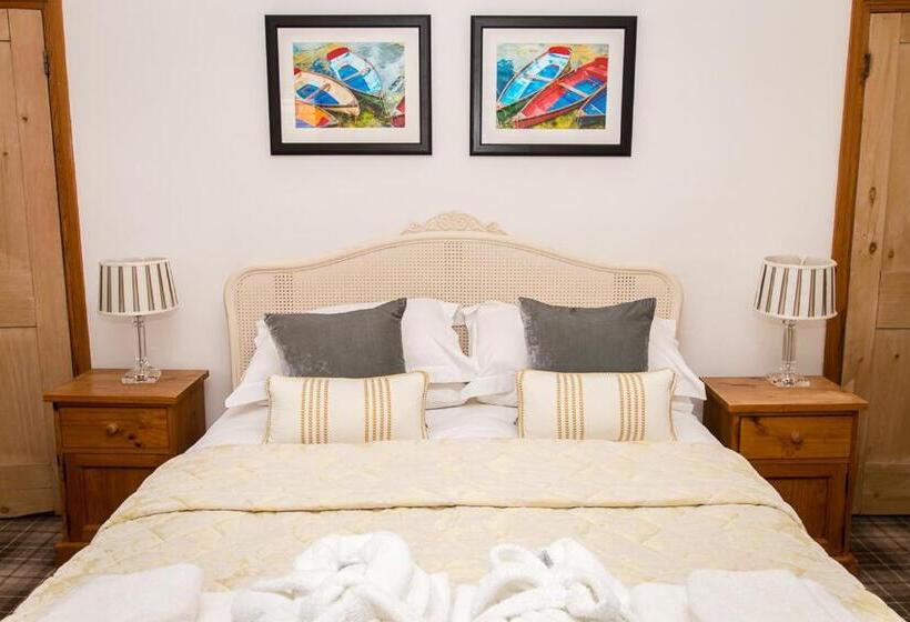 Bed and Breakfast Harry S At Spire Cottage Dog Friendly Cottage