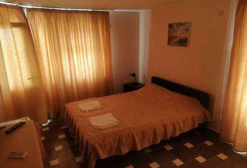 پانسیون Eli Guest House