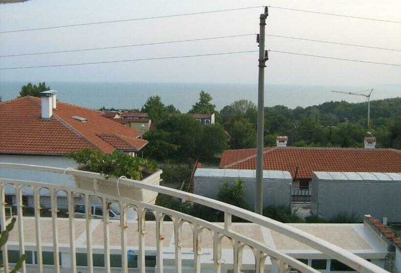 پانسیون Eli Guest House