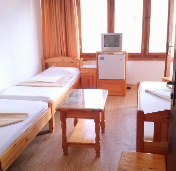 פנסיון Guest House Dzhegosh