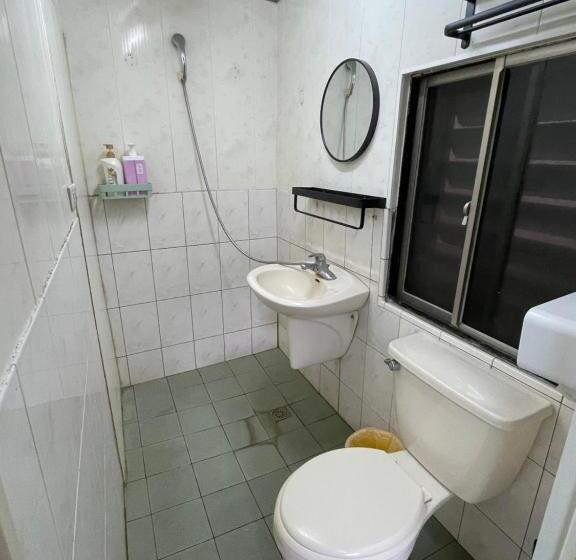 تختخواب و صبحانه 海人生海景民宿cest La Vie