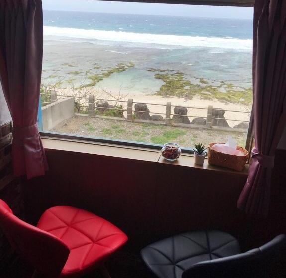 تختخواب و صبحانه 海人生海景民宿cest La Vie