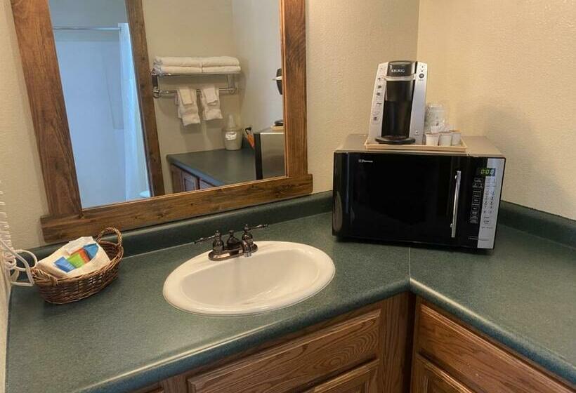 South Platte Cabins & Kennels