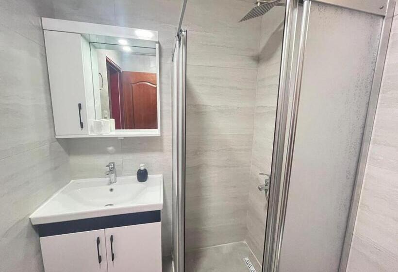 Holiday Apart 50 Meters To Beach, Sea View Apartments