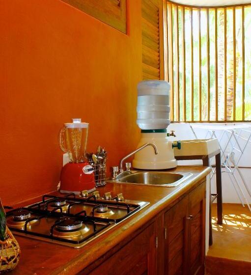 هتل Punta Arena Surf Suites