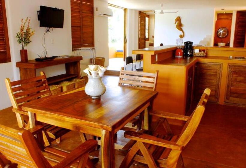 هتل Punta Arena Surf Suites
