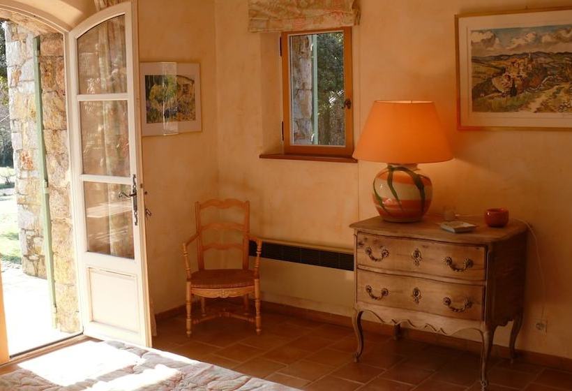 Les Bastides De L'auviduery