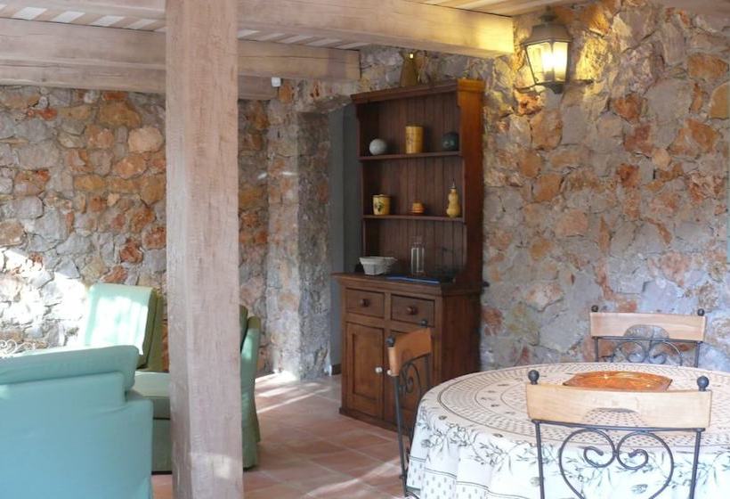 Les Bastides De L'auviduery