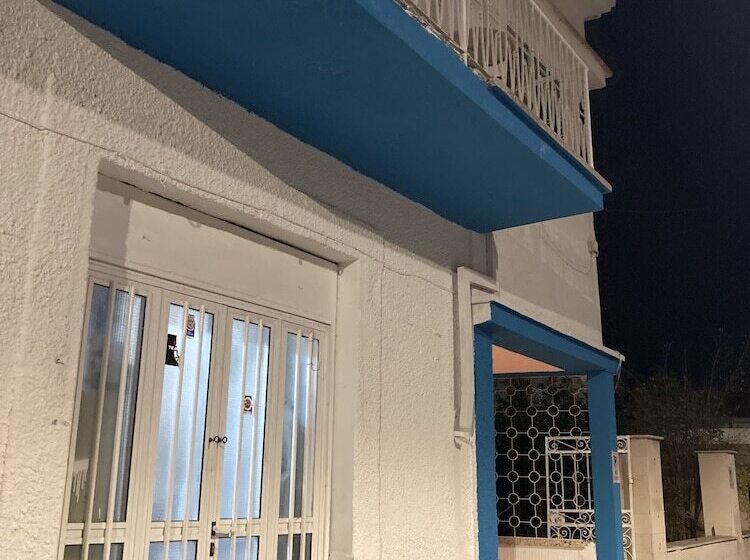 پانسیون Aladdin S Hostel