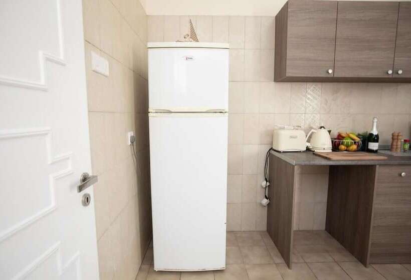 پانسیون Aladdin S Hostel