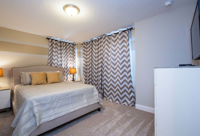 Solterra  6 Bedrooms House W/pool7040sr