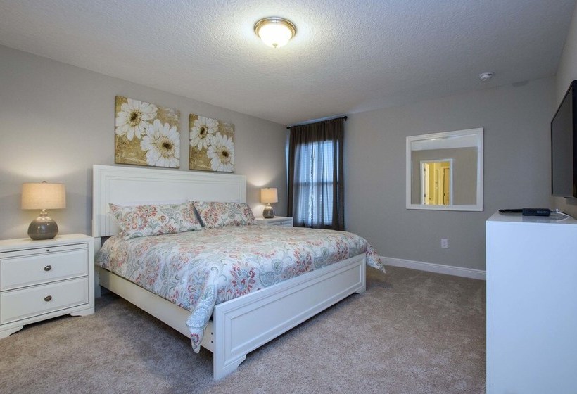 Solterra  6 Bedrooms House W/pool7040sr