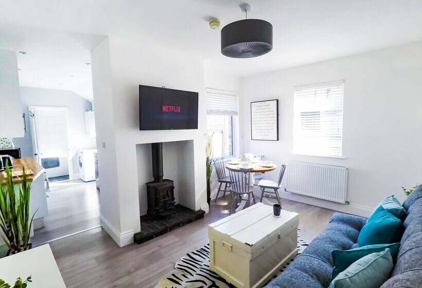 مبيت وإفطار Central Stamford Townhouse