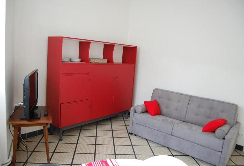 تختخواب و صبحانه Les Chambres Du Mail