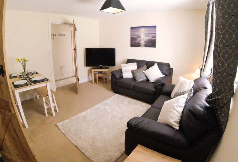 Bryn Melyn Farm Cottages  5 Luxury Cottages In A Stunning Setting With Wood Fired Hot Tub