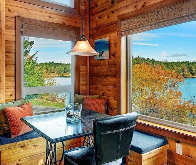 فندق Snug Harbor Resort