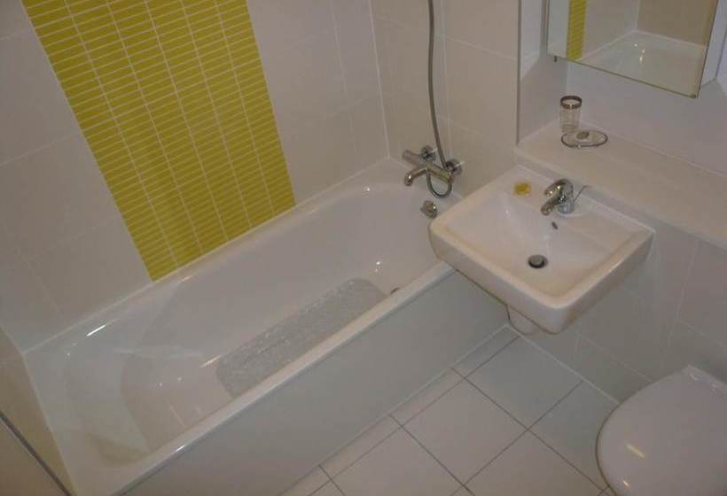 ホテル Urban Abode