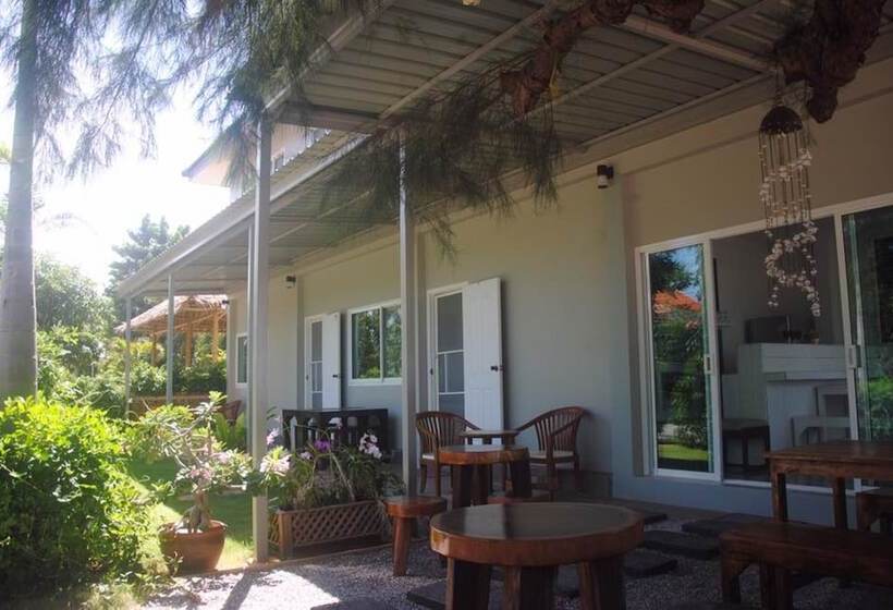 פנסיון Baan Aroka Beach Front