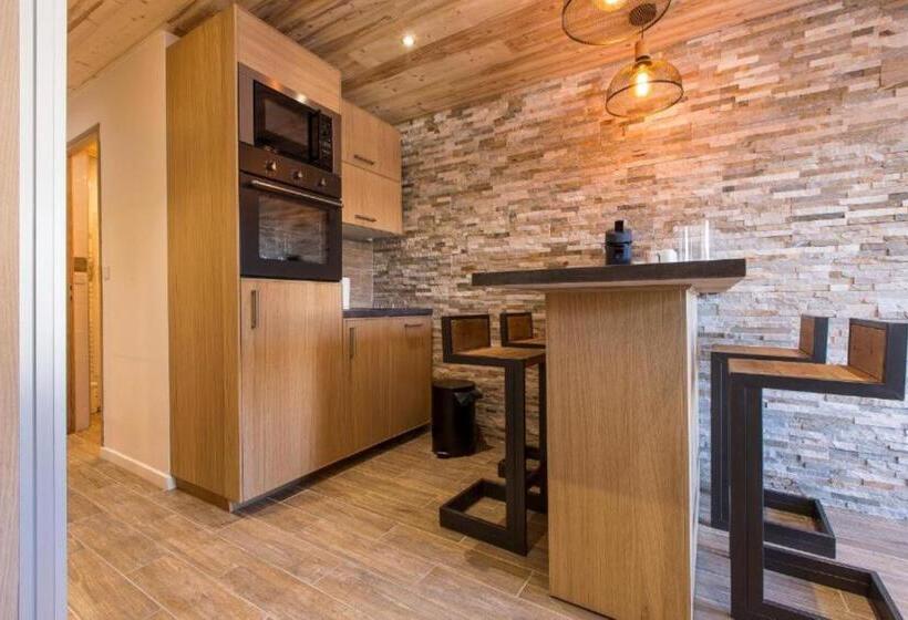 استراحتگاه Residence Le Domaine Du Jardin Alpin   Courchevel 1850