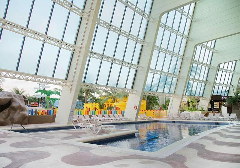 هتل Crown Paradise Club Cancun   All Inclusive