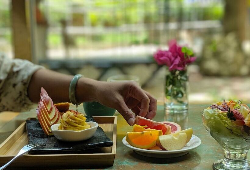 هتل Howard Beach Resort Kenting