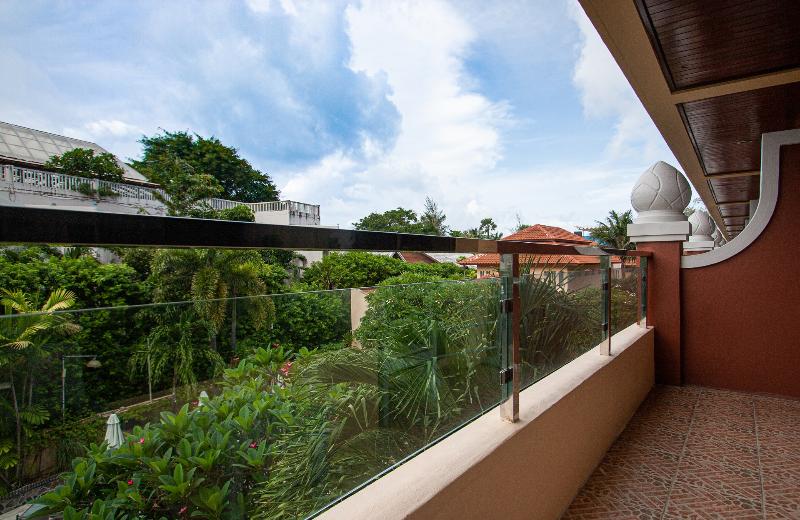 هتل Karon Sea Sands Resort Sha Plus