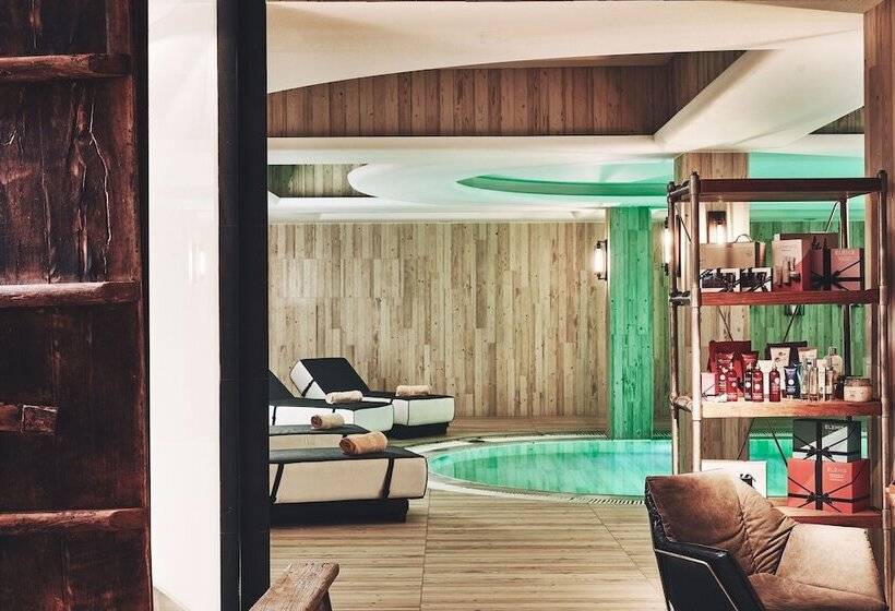 منتجع Myconian Imperial   Leading Hotels Of The World