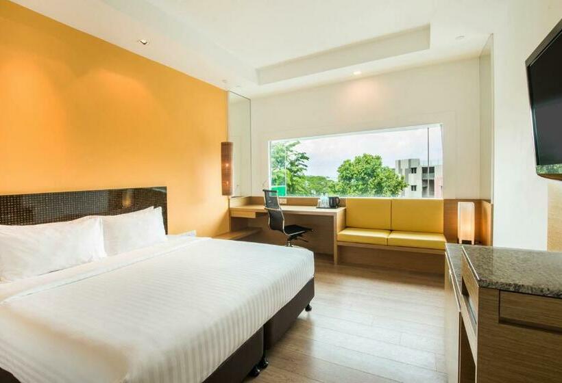 هتل Village  Changi By Far East Hospitality