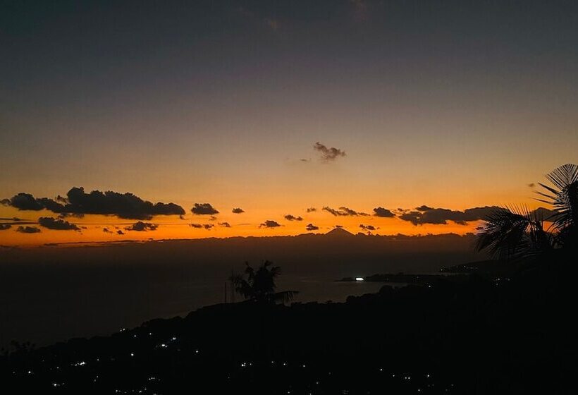 تختخواب و صبحانه Villa Senja Lombok