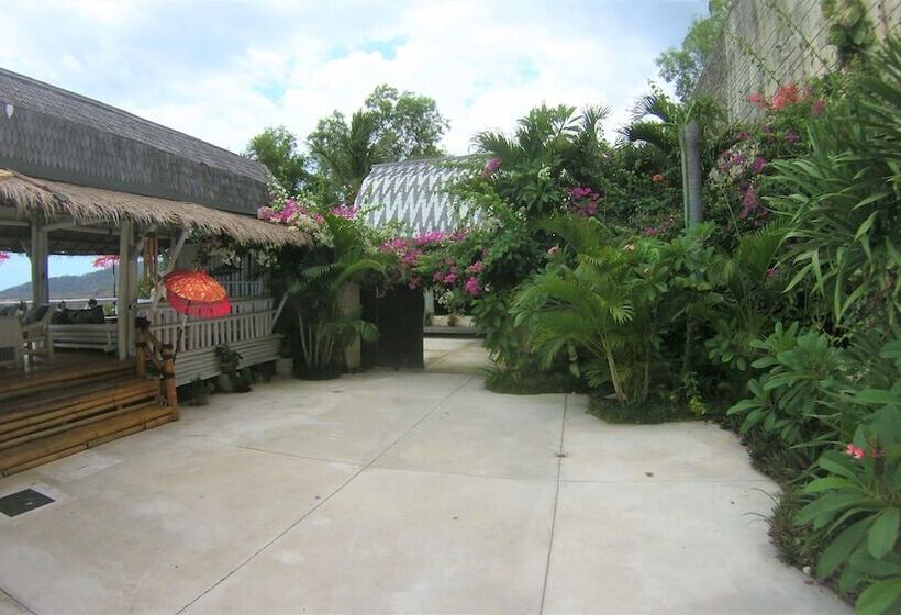 تختخواب و صبحانه Villa Senja Lombok