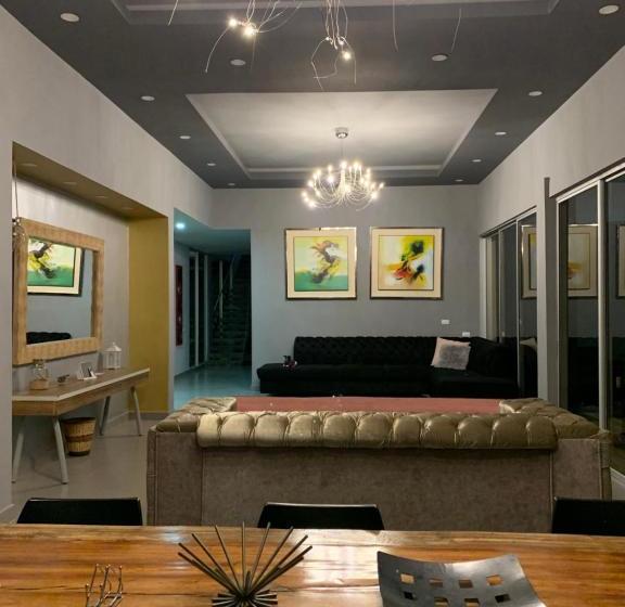 هتل Casa Luz Hospedaje, Pereira , Cerritos