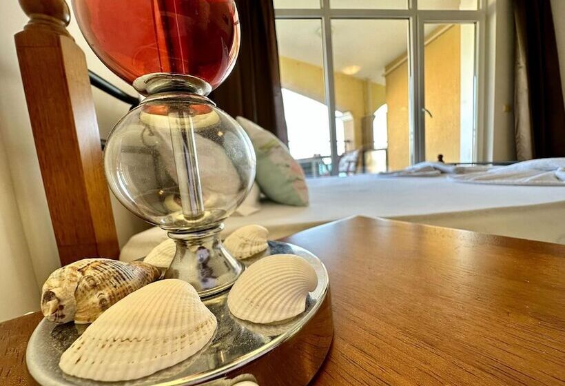 هتل Menada Grand Resort Apartments