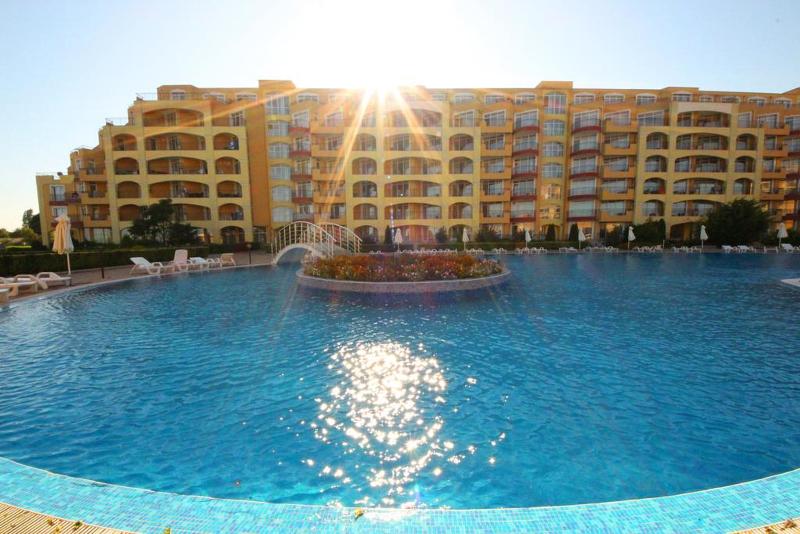 هتل Menada Grand Resort Apartments