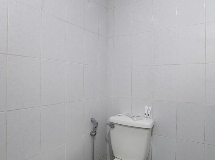 فندق Oyo 549 Sajj Bldg