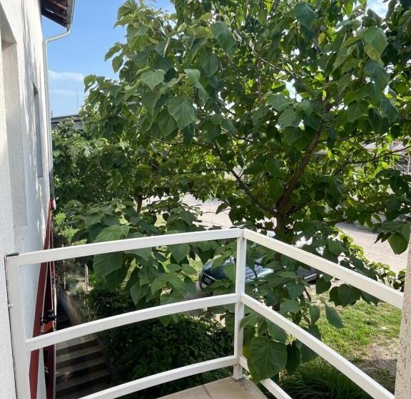 تختخواب و صبحانه Prenociste H2o