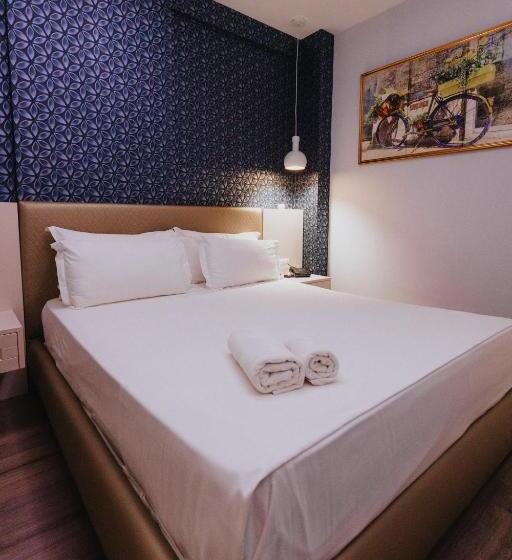 בית מלון כפרי Tirana Resort Radhime