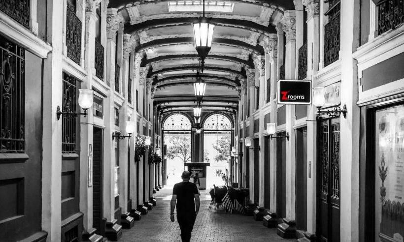 هتل Zrooms&suites Hostel Boutique