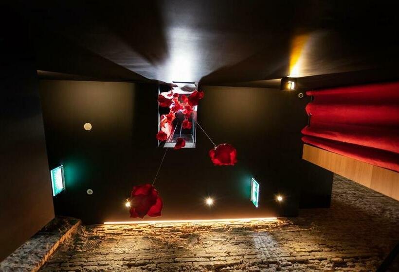 هتل Zrooms&suites Hostel Boutique