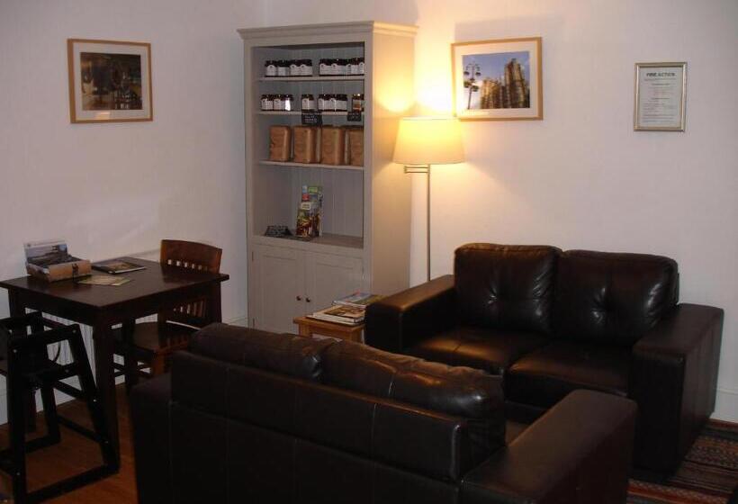 ペンション Burcott Mill Guesthouse