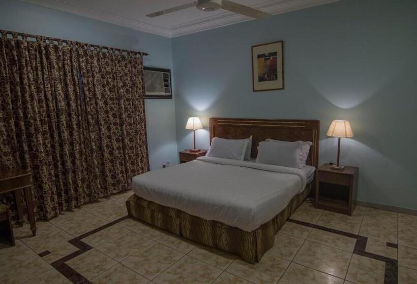 Seven Garden Alhada Suites