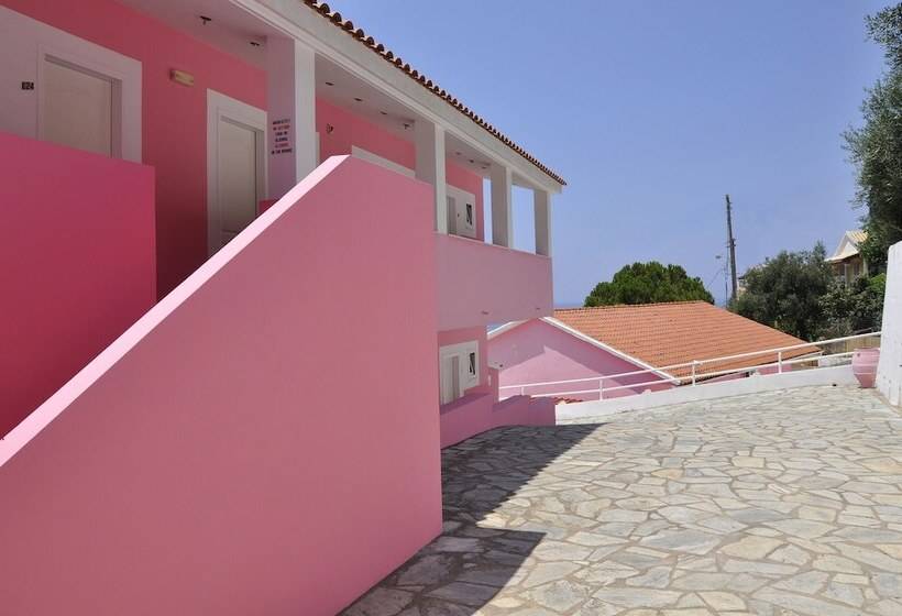 여관 Pink Palace Beach Resort