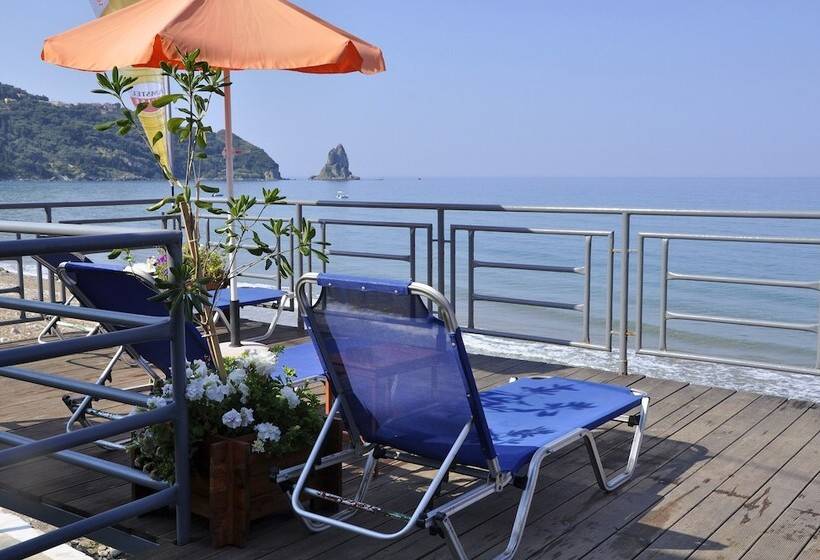 여관 Pink Palace Beach Resort