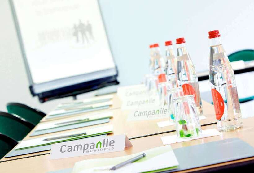 Отель Campanile Leicester