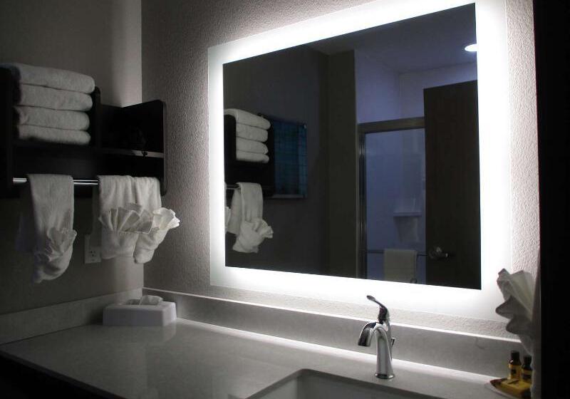 Отель Campanile Leicester