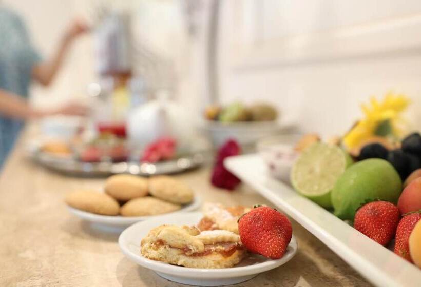 בית מלון כפרי Castel Miramonti