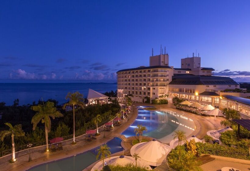 فندق Okinawa Kariyushi Beach Resort Ocean Spa