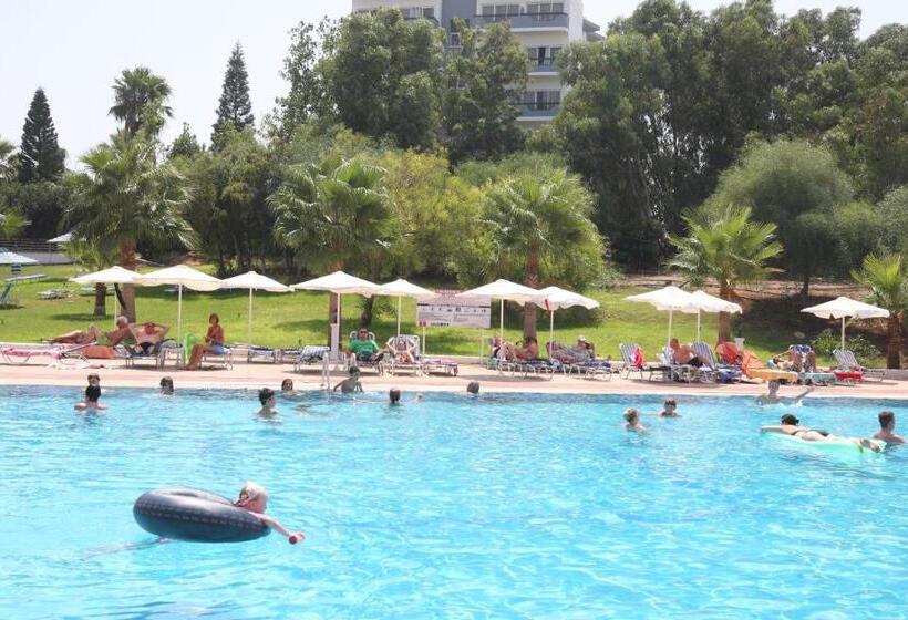 هتل Tsokkos Gardens
