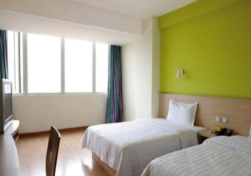 هتل 7days Inn Yuncheng Zhongyin