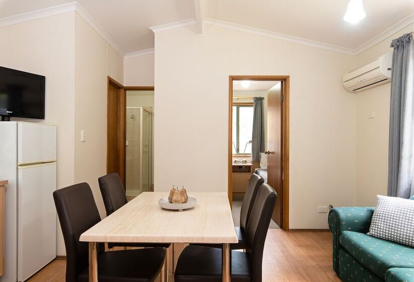 هتل Adelaide Caravan Park   Aspen Holiday Parks