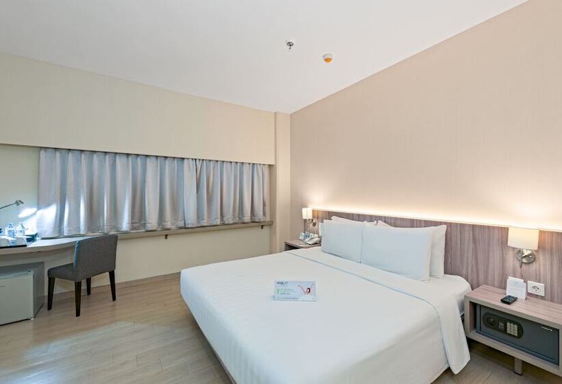 فندق Grand Whiz Megamas Manado